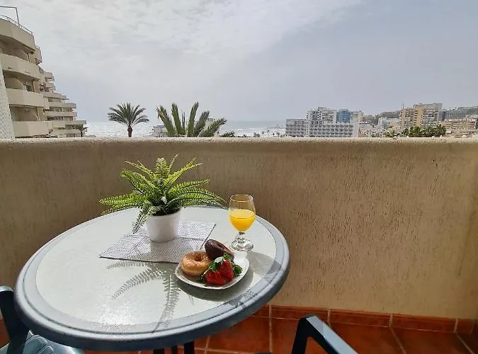 Benalbeach Vistas Al Mar Con Parking Y Wifi